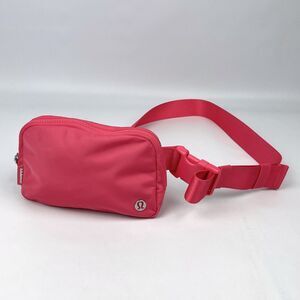Lululemon Everywhere Belt Bag 1L Adjustable Fanny Pack Waist Bag Sonic Pink